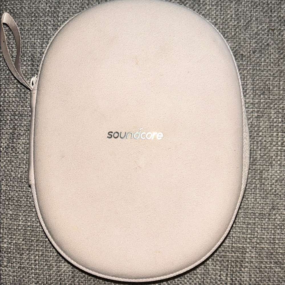 Beats by Dre Wireless Headphones in Rose Gold